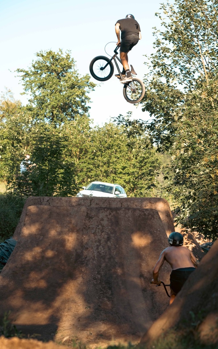 BMX07817