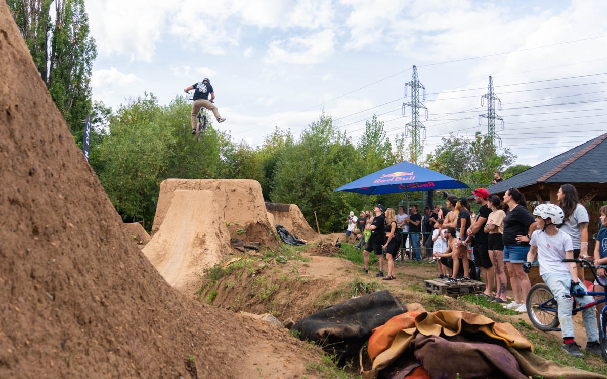 _BMX0587