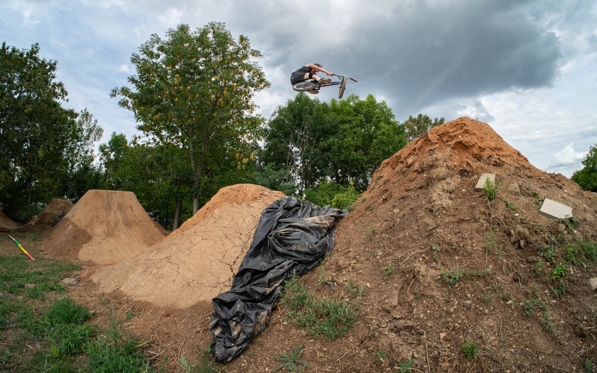 _BMX0644