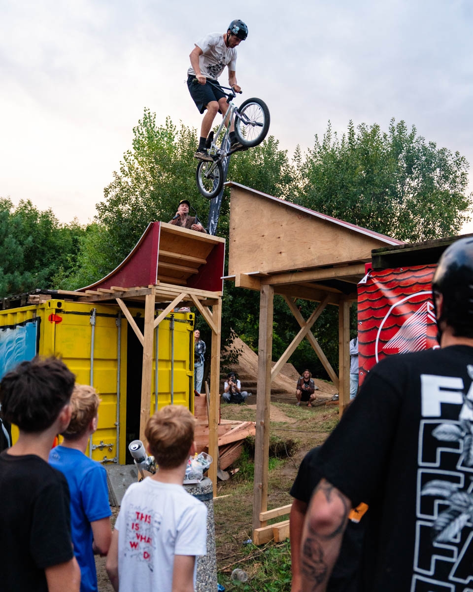 _BMX1437