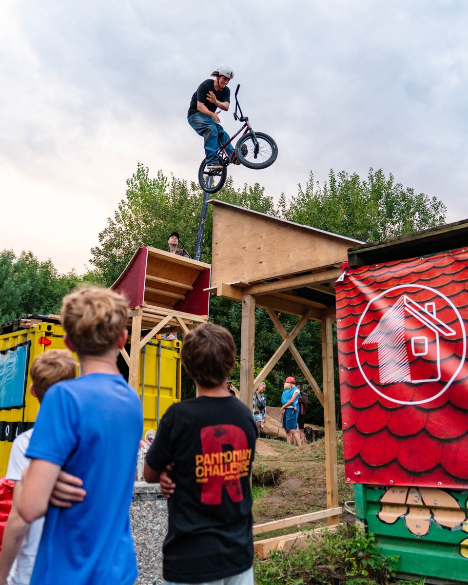 _BMX1439